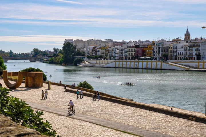 guiaturisticosevillahispalensis puente de triana 2